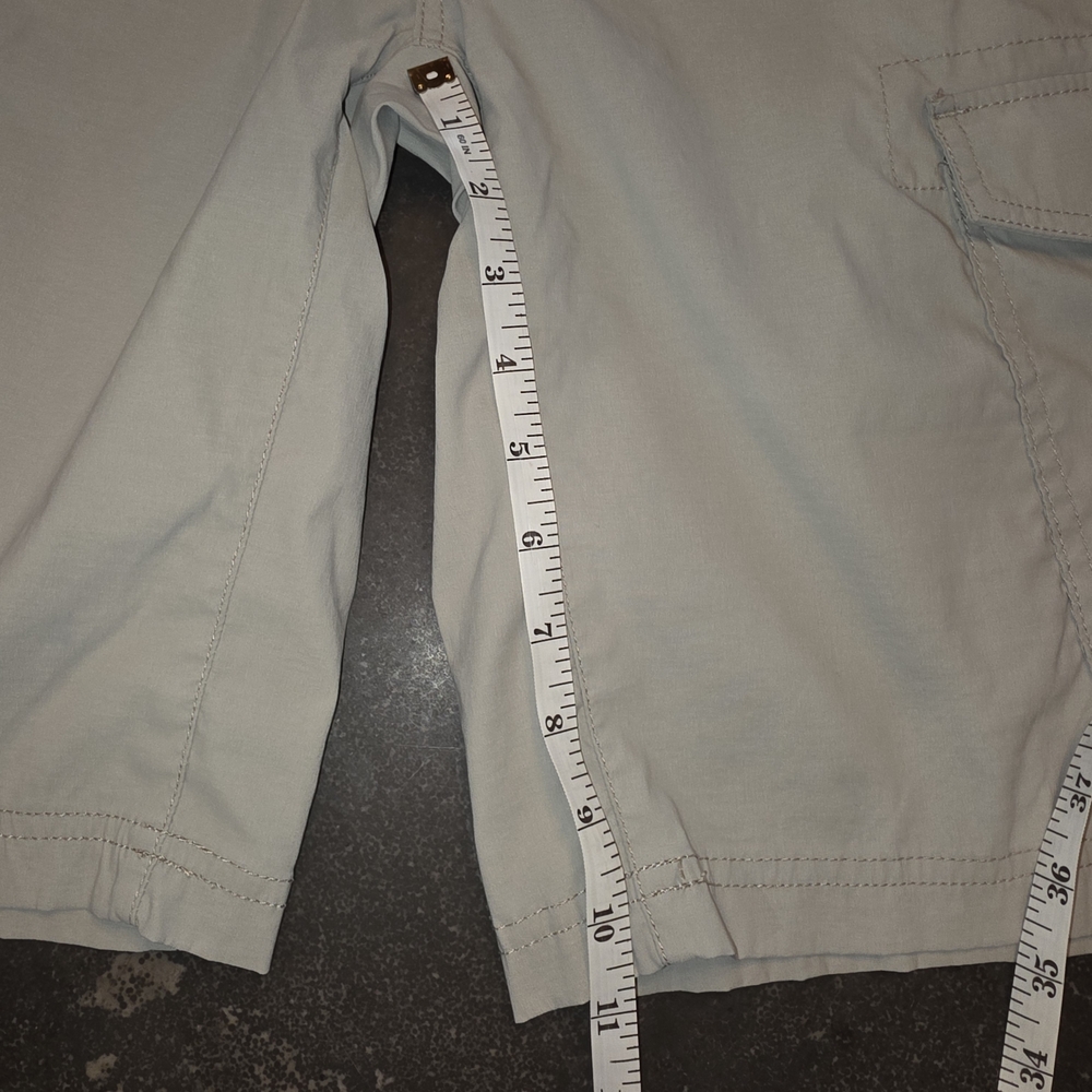 Men's Expedition Hybrid Shorts for Versatile Wear - Picture 10 of 13